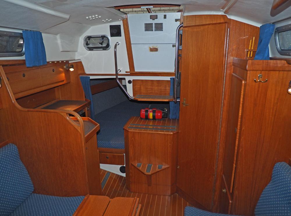 Saloon, Accommodation